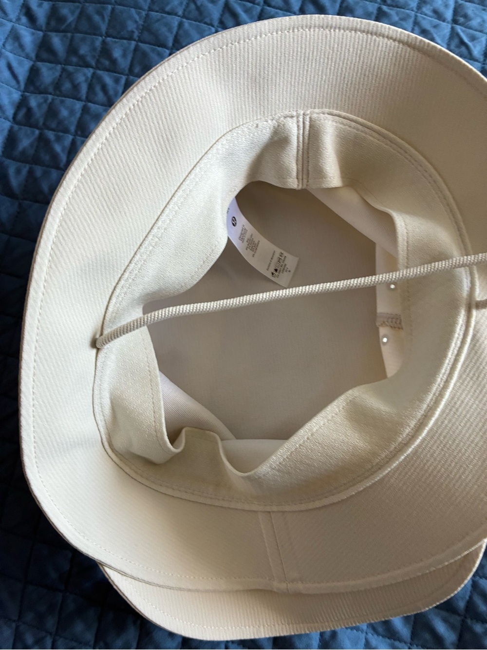 lululemon athletica Cream Bucket Hat with Chin Cords - Picture 6 of 9